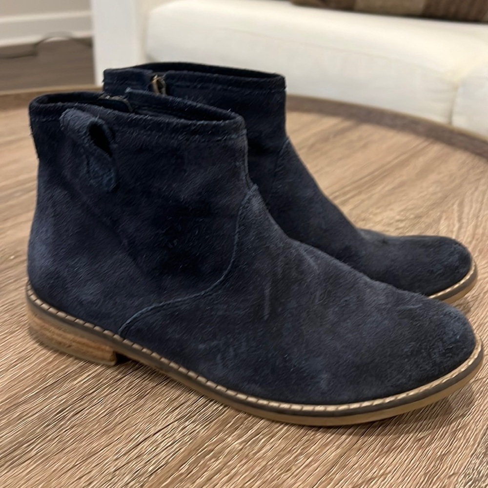 Peek girls size 3 Blue suede boots